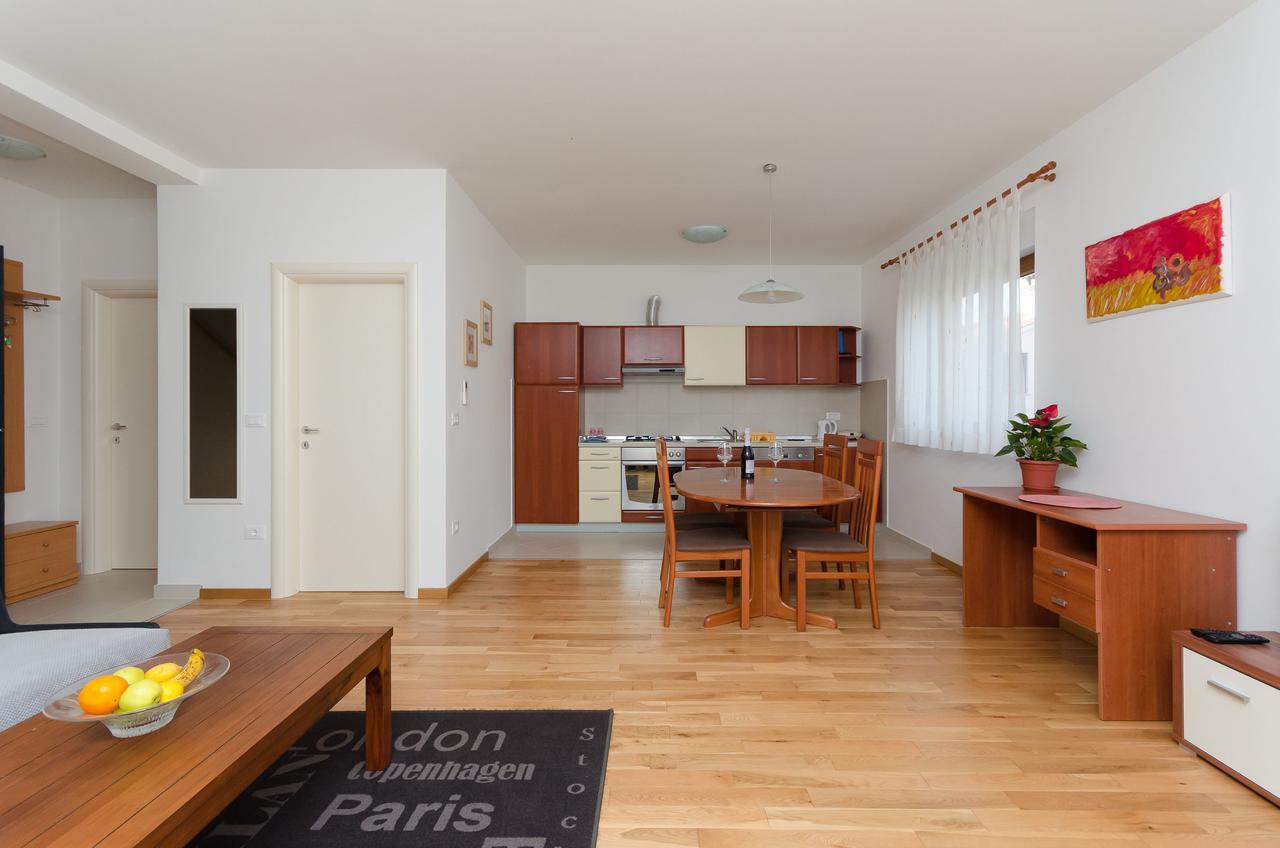 Apartment Goran Rovinj Bagian luar foto